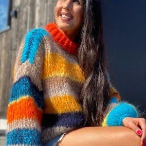 GOSSIP sweater